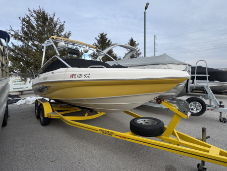 Used 2003 Rinker 212 Captiva Bowrider
