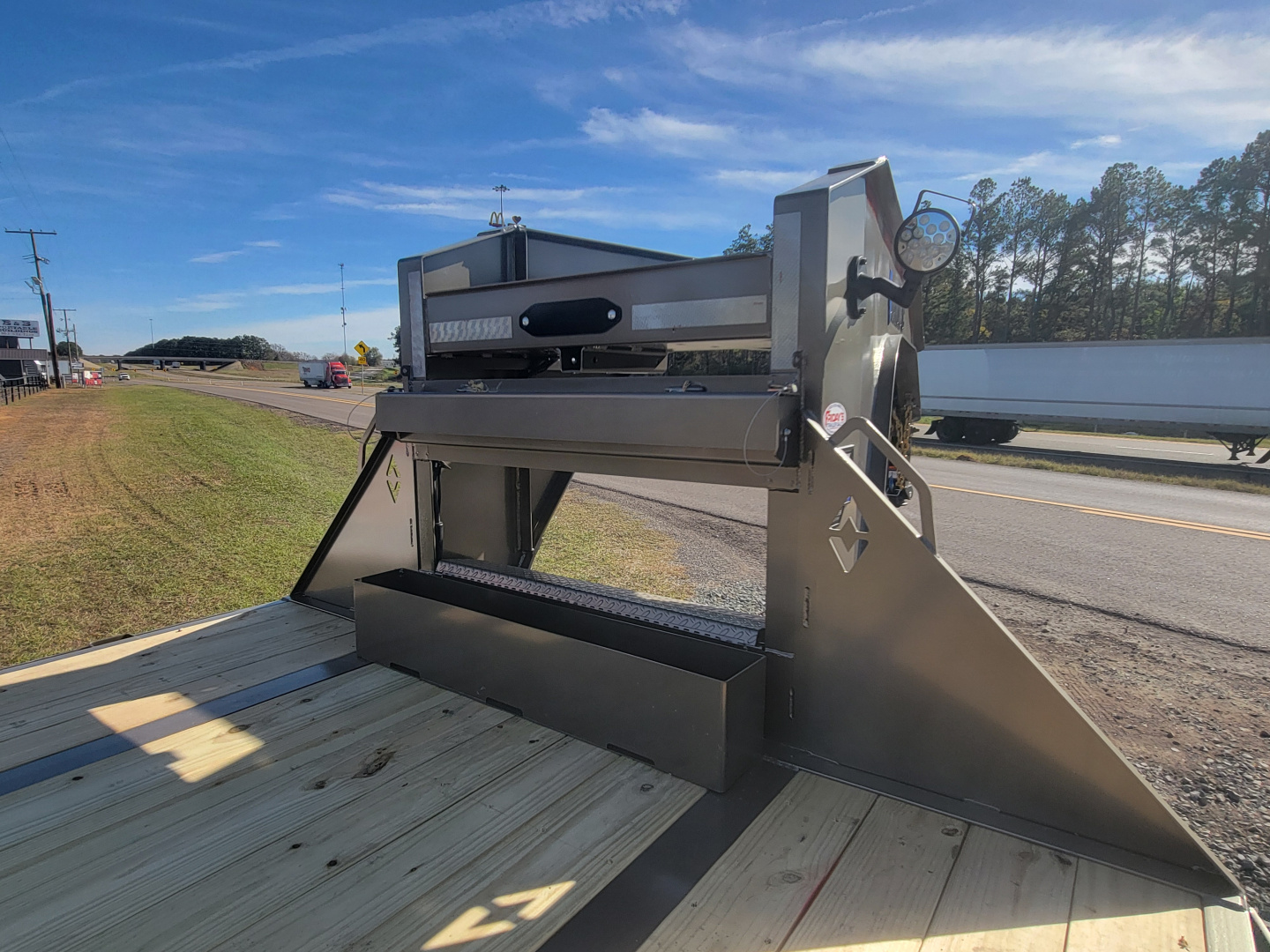 New 2026 Diamond C Trailers FMAX212 32' x 102" Hydraulic Dovetail Pacesetter Edition