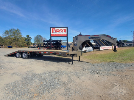 New 2026 Diamond C Trailers FMAX212 32' x 102  Hydraulic Dovetail Pacesetter Edition