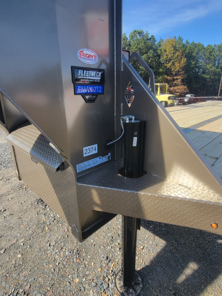 New 2026 Diamond C Trailers FMAX212 32' x 102" Hydraulic Dovetail Pacesetter Edition