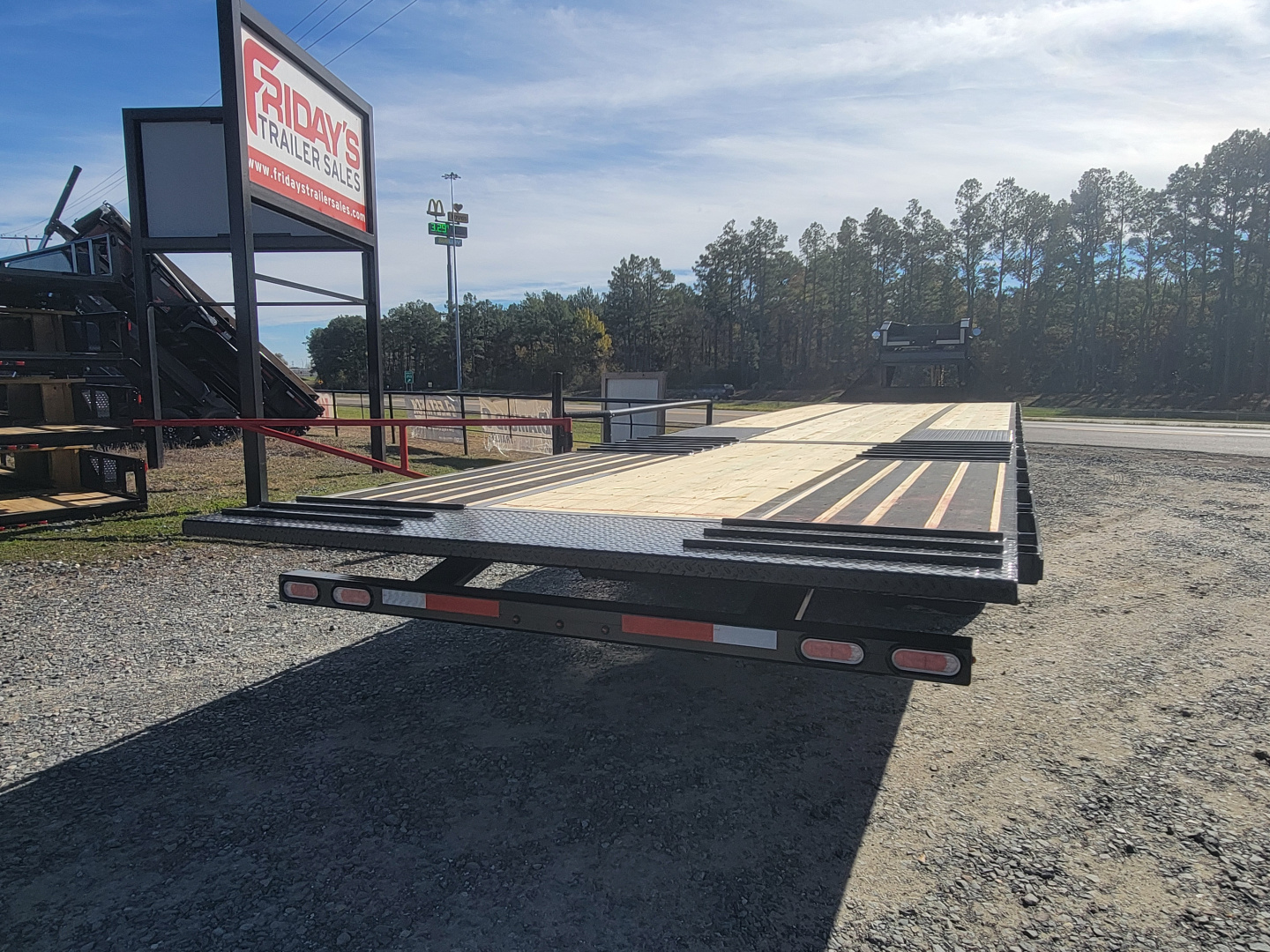 New 2026 Diamond C Trailers FMAX212 35' x 102" Hydraulic Dovetail Pacesetter Edition