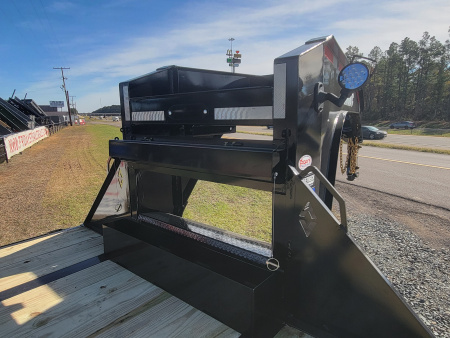 New 2026 Diamond C Trailers FMAX212 35' x 102" Hydraulic Dovetail Pacesetter Edition