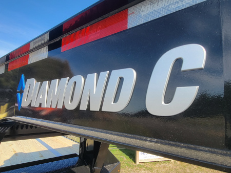New 2026 Diamond C Trailers FMAX212 35' x 102" Hydraulic Dovetail Pacesetter Edition