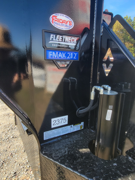 New 2026 Diamond C Trailers FMAX212 35' x 102" Hydraulic Dovetail Pacesetter Edition