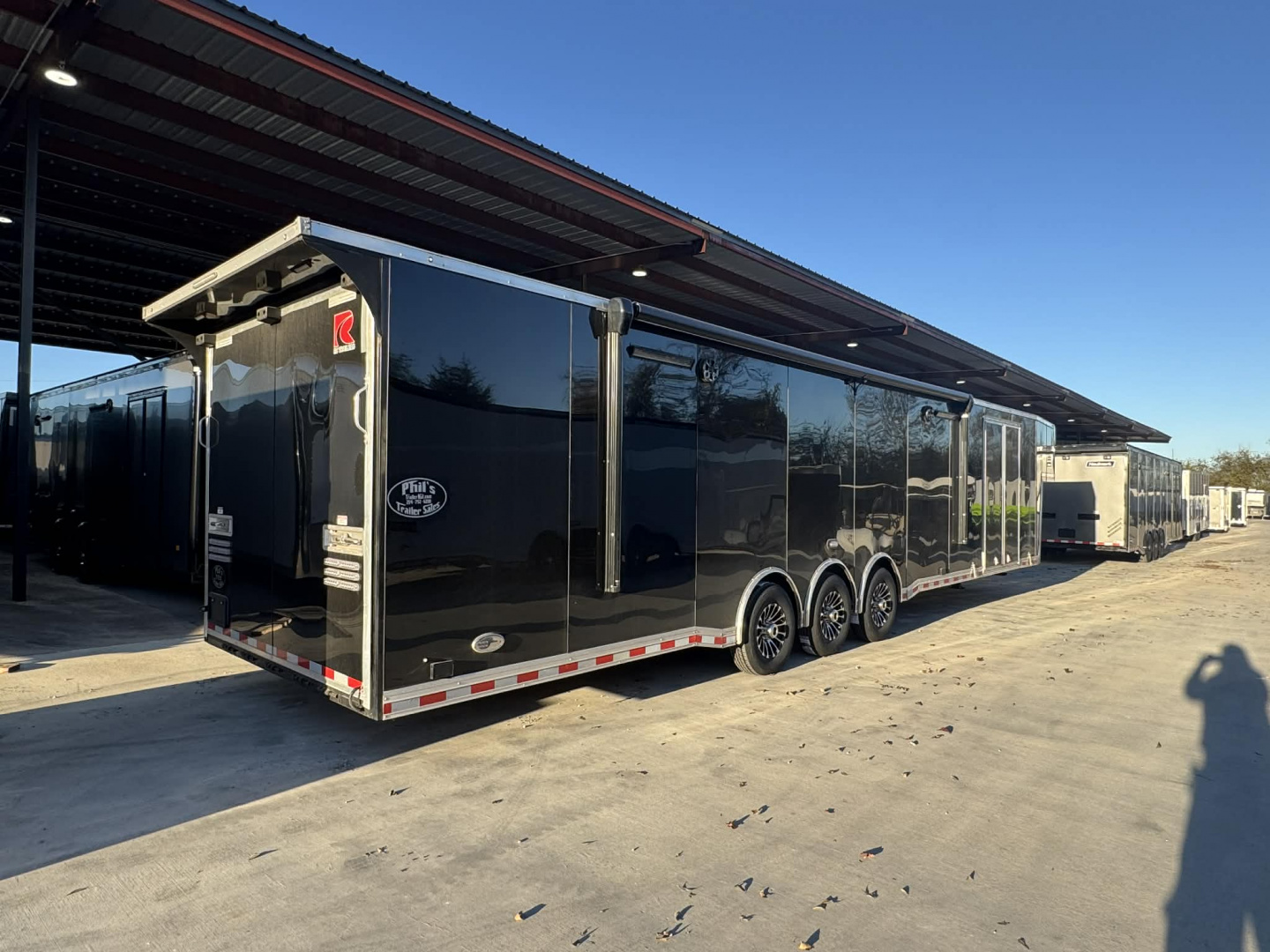 New 2025 RC Trailers 8.5X44 GOOSENECK TRAILER ELECTRIC AWNING Car / Racing Trailer