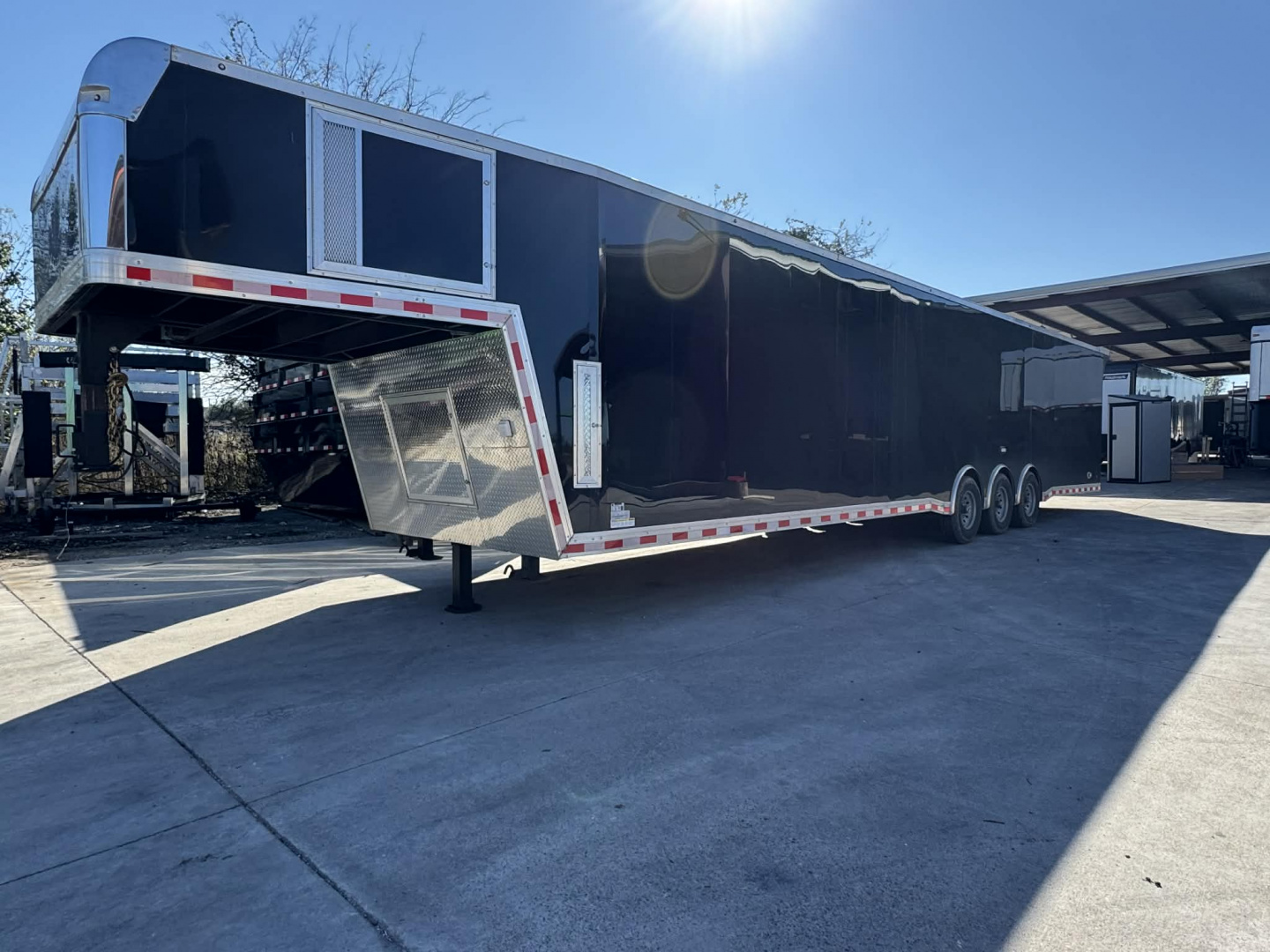 New 2025 RC Trailers 8.5X44 GOOSENECK TRAILER ELECTRIC AWNING Car / Racing Trailer