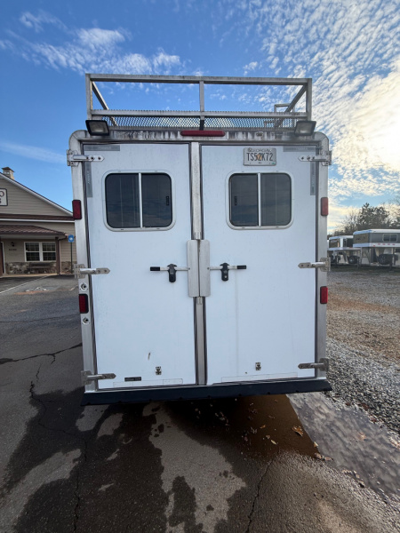 Used 2008 Featherlite Trailers 3H Slant GN LQ Shell Horse Trailer