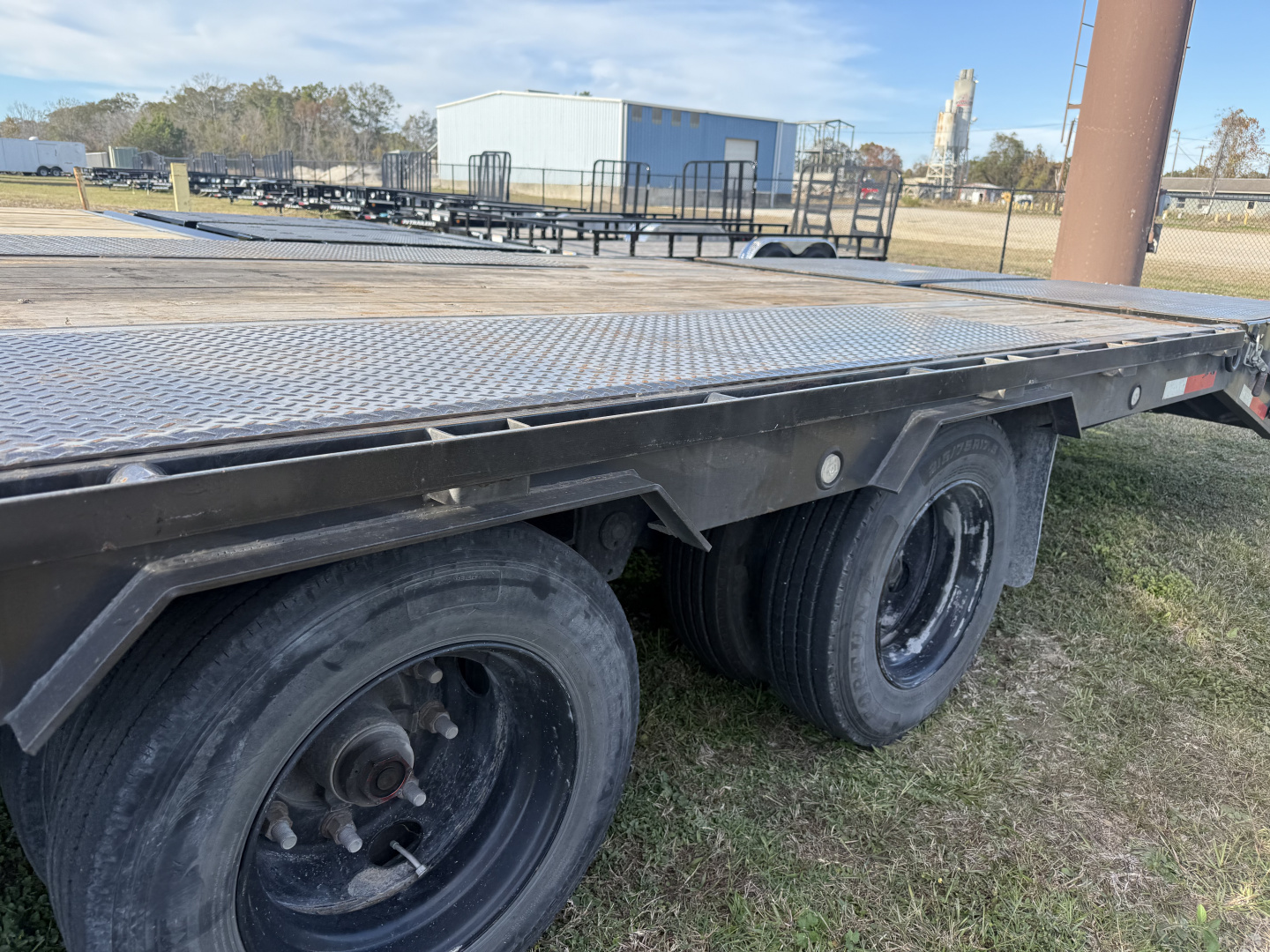 Used 2023 MAXX-D LHX10240 Flatbed Trailer for sale in Pearl River, LA