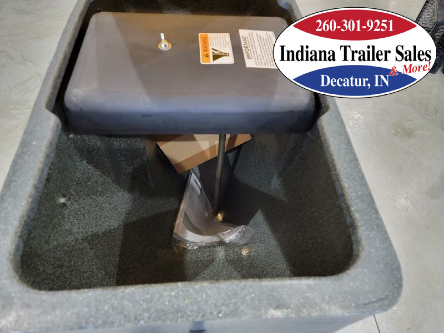 New Sno-Way SW99100510 - 6 - CU. FT. TAILGATE Salt Spreader