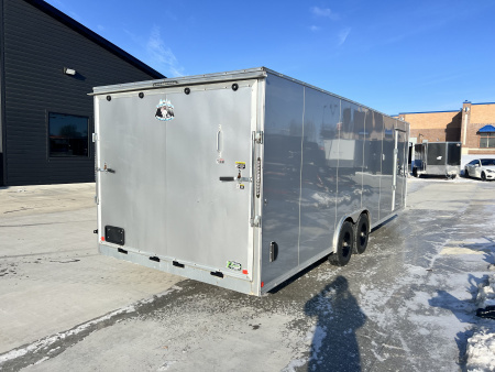 Used 2022 R&M Manufacturing 829 drive out Cargo / Enclosed Trailer
