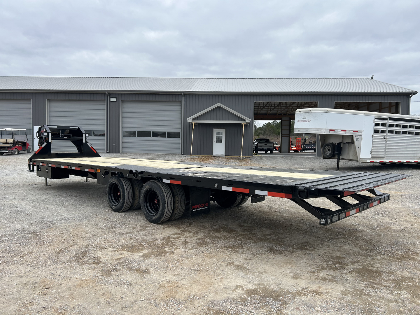 New 2026 MAXXD Gooseneck Trailer | 32' x 102' 30K GVWR