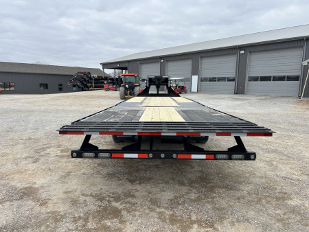 New 2026 MAXXD Gooseneck Trailer | 32' x 102' 30K GVWR