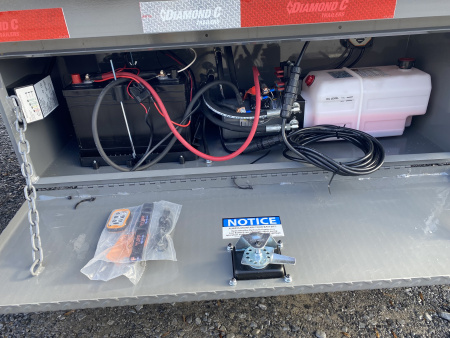 New 2026 Diamond C FMAX210 GOOSENECK TRAILER HYDRO JACKS & DOVE ALUMINUM OUTER RIMS