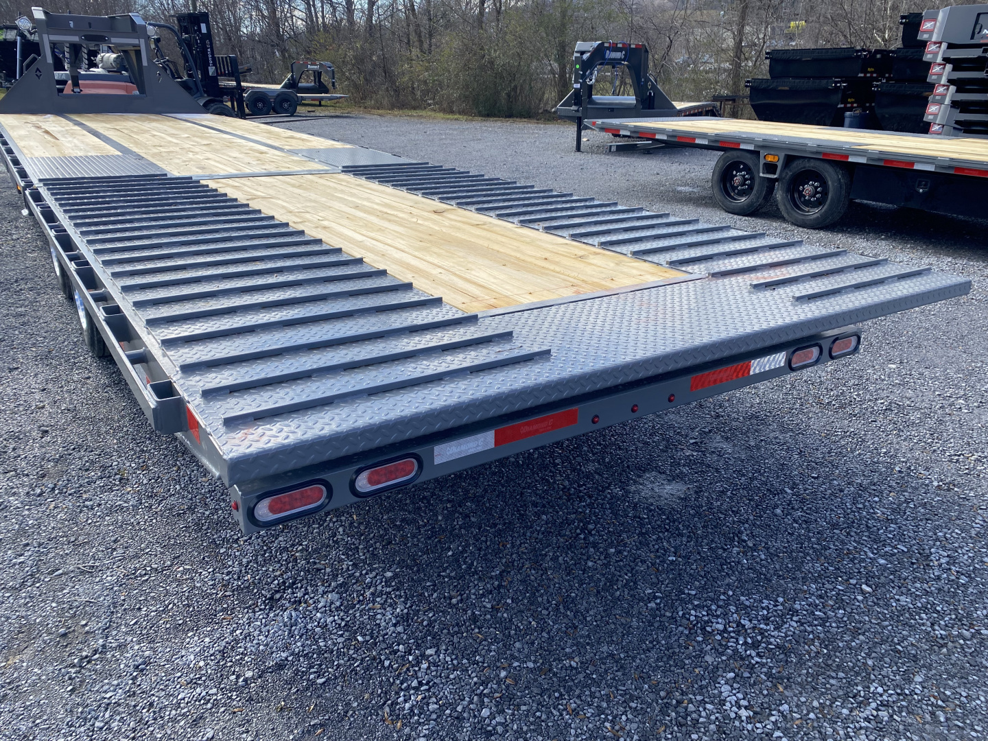 New 2026 Diamond C FMAX212 GOOSENECK TRAILER PACESETTER EDITION LOADED HYDRO JACKS & DOVE DISC BRAKES 17.5 ALUMINUM OUTER RIMS