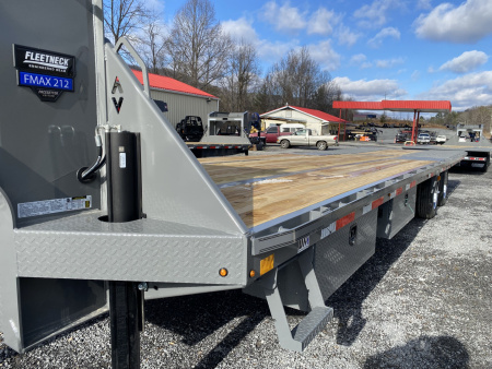 New 2026 Diamond C FMAX212 GOOSENECK TRAILER PACESETTER EDITION LOADED HYDRO JACKS & DOVE DISC BRAKES 17.5 ALUMINUM OUTER RIMS