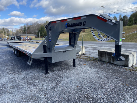 New 2026 Diamond C FMAX212 GOOSENECK TRAILER PACESETTER EDITION LOADED HYDRO JACKS & DOVE DISC BRAKES 17.5 ALUMINUM OUTER RIMS