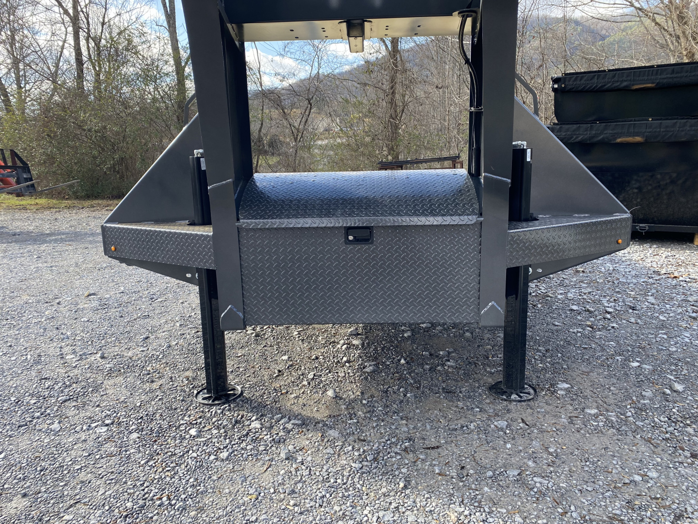 New 2026 Diamond C FMAX212 GOOSENECK TRAILER HYDRO JACKS & DOVE ALUMINUM OUTER RIMS