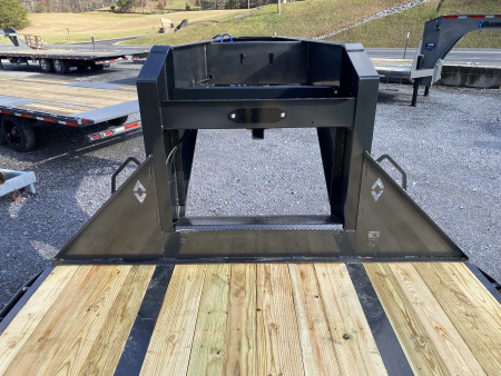 New 2026 Diamond C FMAX212 GOOSENECK TRAILER HYDRO JACKS & DOVE ALUMINUM OUTER RIMS