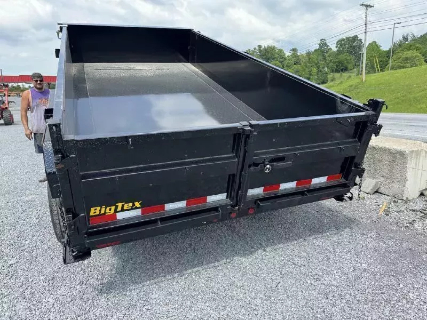 New 2026 Big Tex 14LX DUMP TRAILER SCISSOR LIFT TARP, RAMPS STABILIZER FEET WITH COMBO GATE 7X14