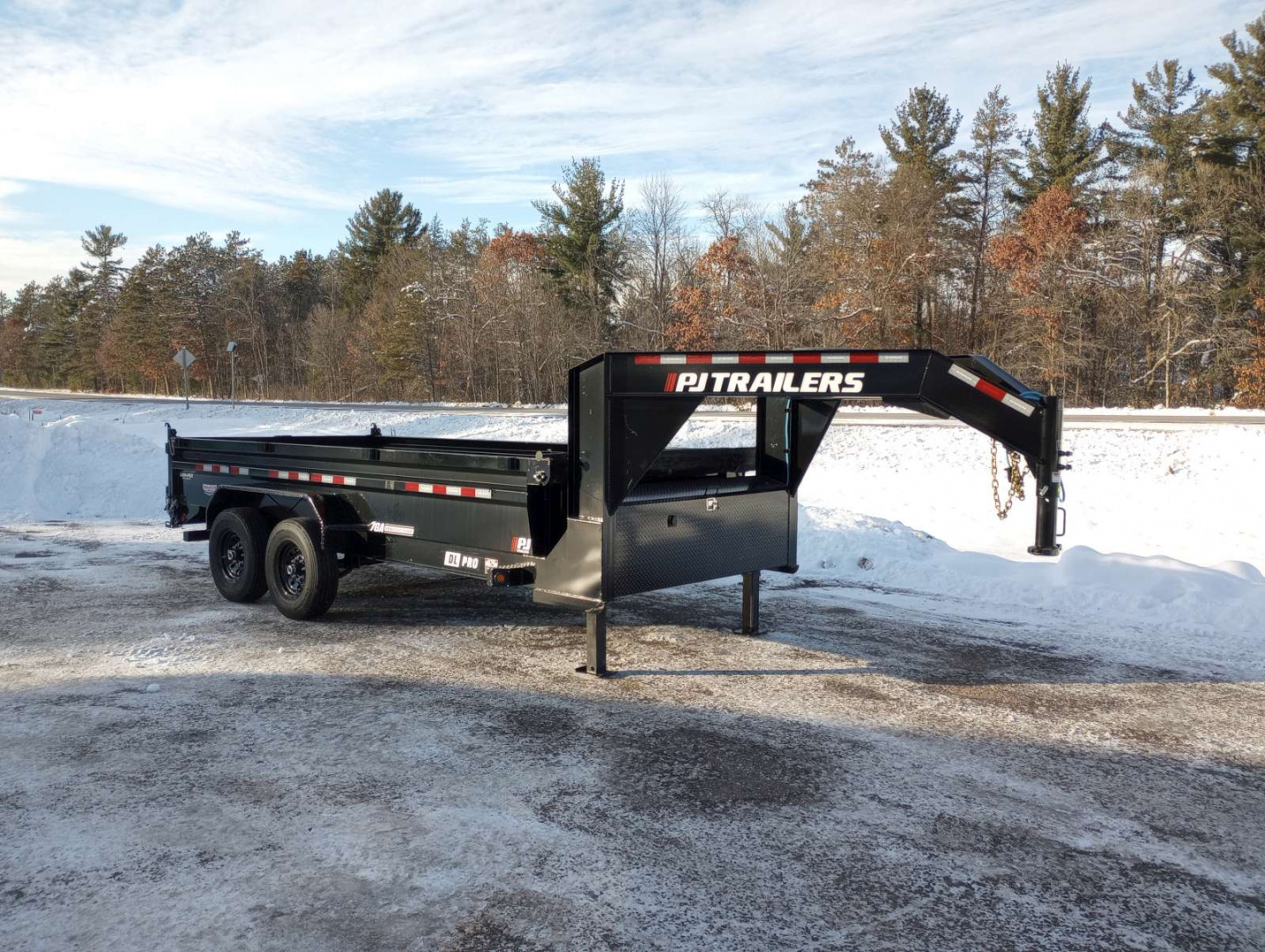 New 2026 PJ TRAILERS 83" x 16' DL Gooseneck Dump Trailer