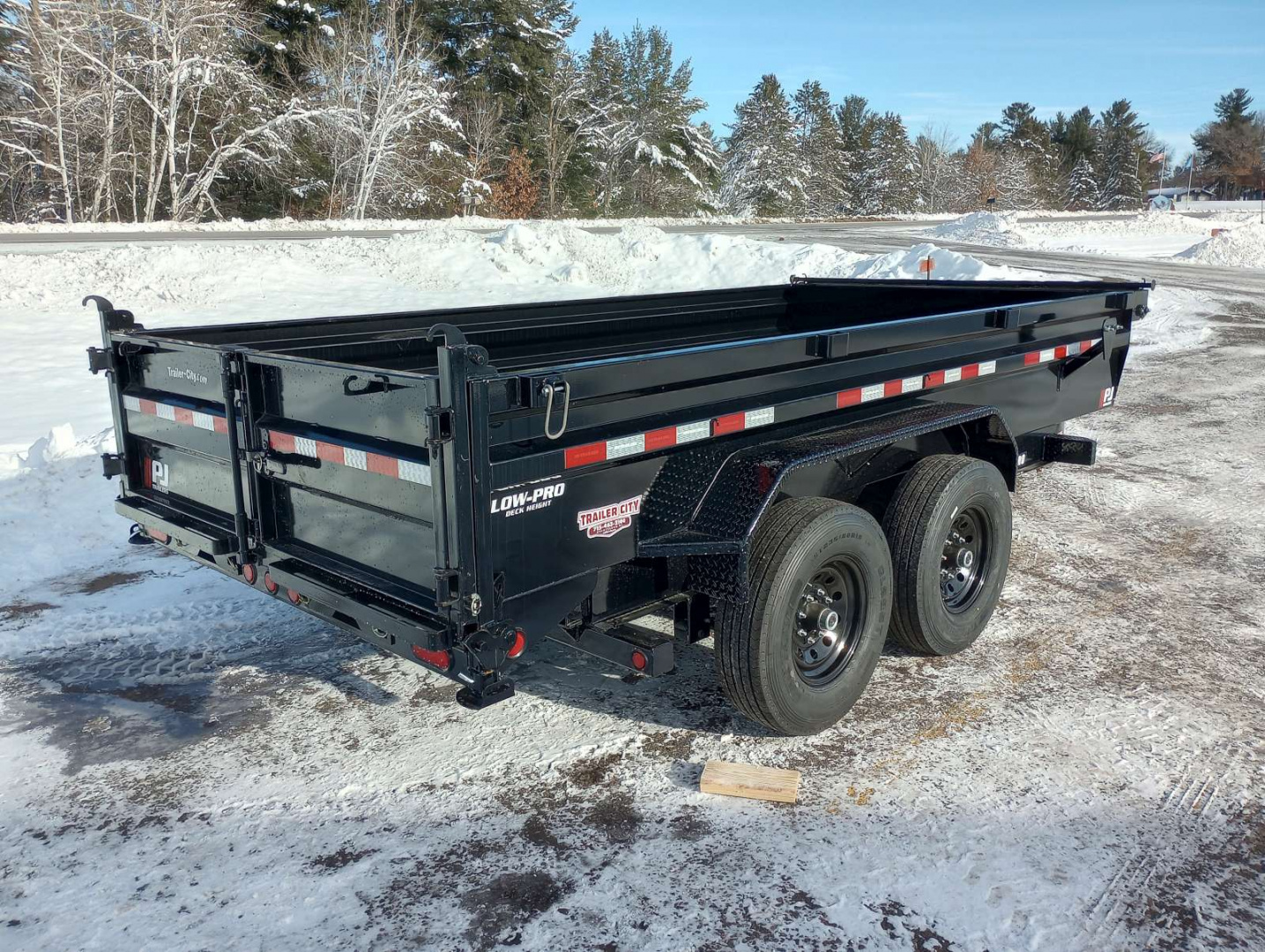 New 2026 PJ Trailers 83" x 14' DL Dump Trailer