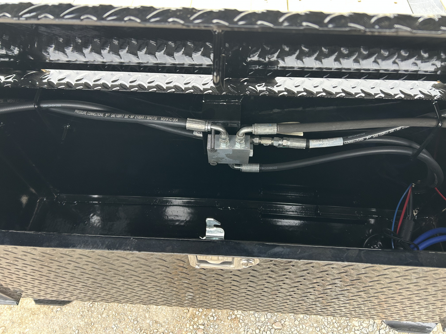 New 2026 Load Trail Hydraulic Dovetail Gooseneck Trailer | 102" x 34' 25.9K GVWR