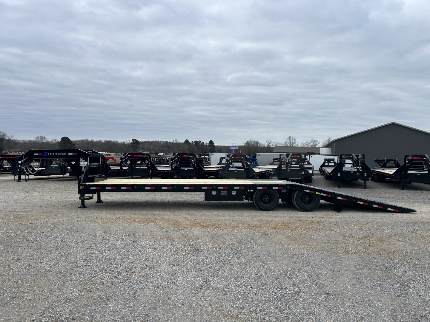 New 2026 Load Trail Hydraulic Dovetail Gooseneck Trailer | 102" x 34' 25.9K GVWR
