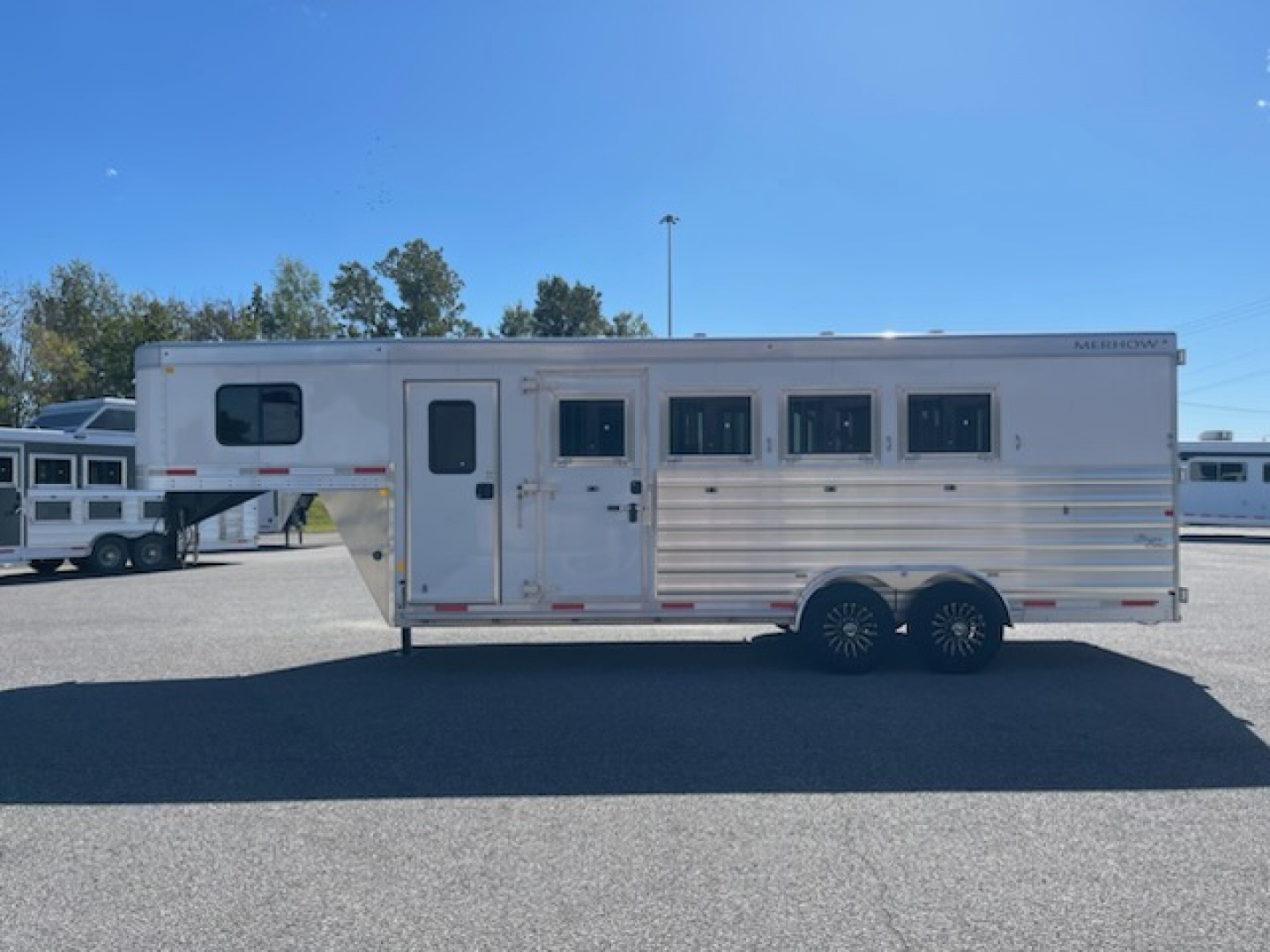 New 2026 Merhow Trailers Bronco 4H SL GN Horse Trailer