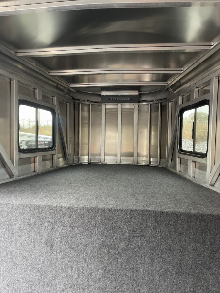 New 2026 Merhow Trailers Bronco 4H SL GN Horse Trailer