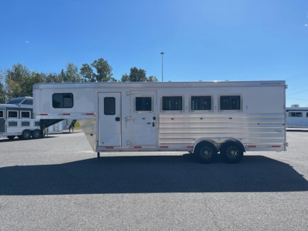 New 2026 Merhow Trailers Bronco 4H SL GN Horse Trailer