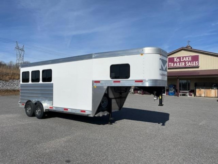 New 2025 Merhow Trailers Bronco 3H GN SL Horse Trailer