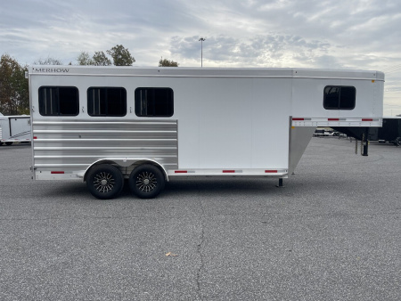 New 2025 Merhow Trailers Bronco 3H GN SL Horse Trailer