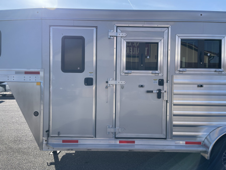 New 2026 Merhow Trailers Bronco 3H GN SL Horse Trailer