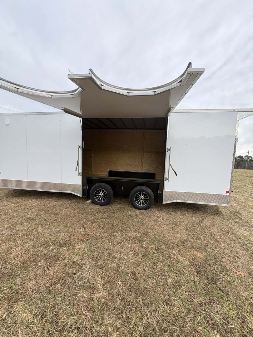 New 2026 Diamond Cargo 8.5X24TAWHT.GULLWING DOOR Car / Racing Trailer