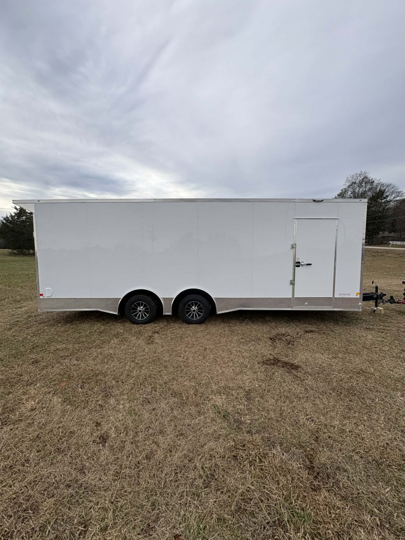 New 2026 Diamond Cargo 8.5X24TAWHT.GULLWING DOOR Car / Racing Trailer