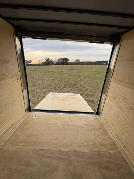 New 2026 Diamond Cargo 8.5X24TAWHT.GULLWING DOOR Car / Racing Trailer