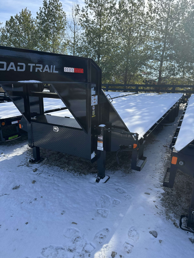 New 2026 Load Trail GP 30(25+5) Gooseneck Flatbed Trailer