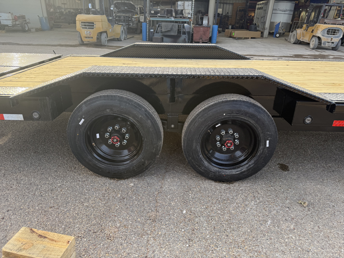 New 2026 Load Trail 102X24 16K GN Car Hauler