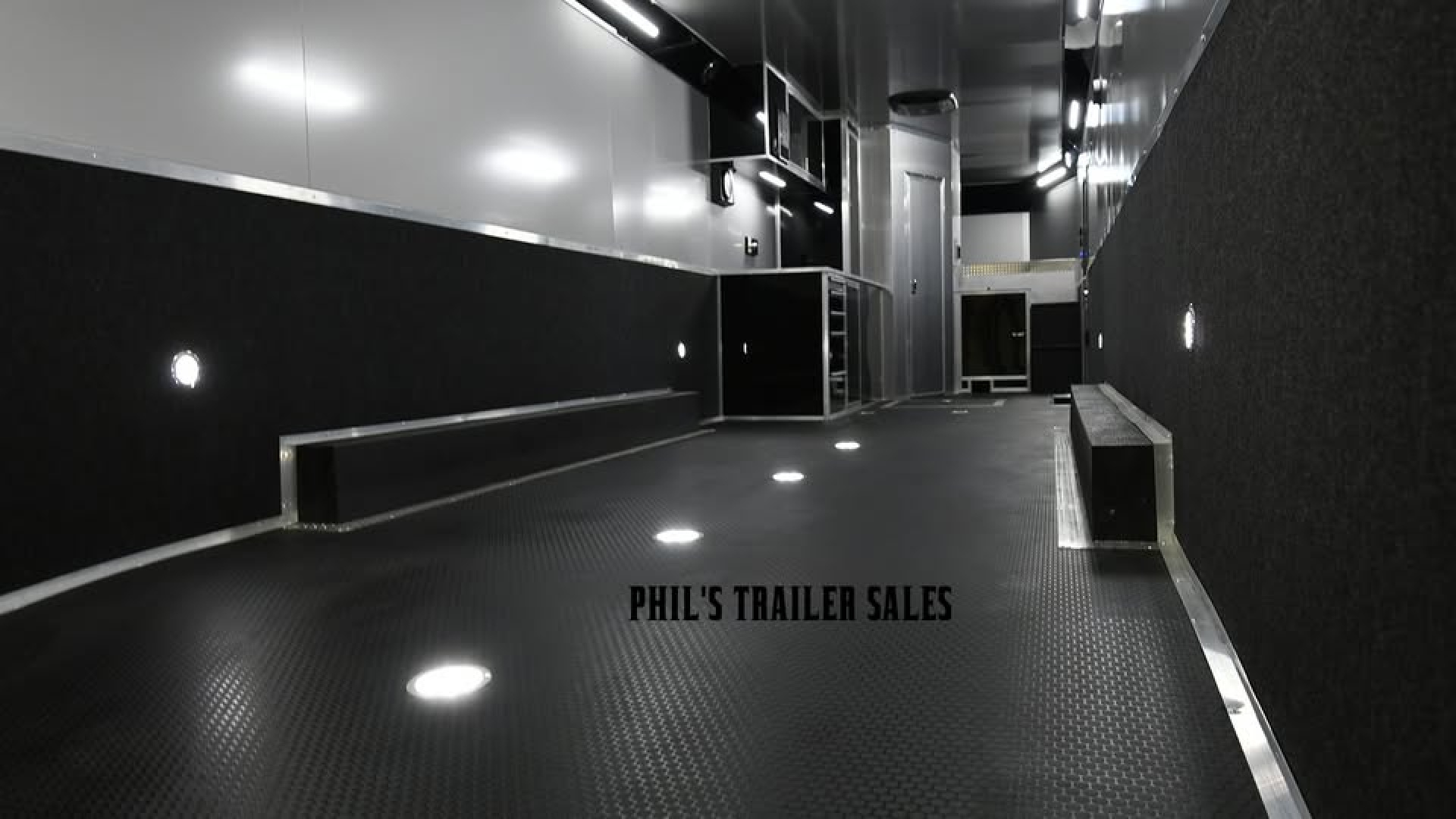 New ***PRI SHOW SPECIAL*** ONLY 1 AVAILABLE! *** 2026 Haulmark 8.5X44 EDGE PRO RACE TRAILER BATHROOM PACKAGE 2 ELECTRIC AWNINGS & AC!!! Car / Racing Trailer
