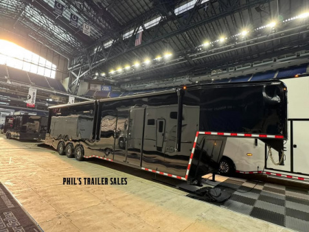New ***PRI SHOW SPECIAL*** ONLY 1 AVAILABLE! *** 2026 Haulmark 8.5X44 EDGE PRO RACE TRAILER BATHROOM PACKAGE 2 ELECTRIC AWNINGS & AC!!! Car / Racing Trailer