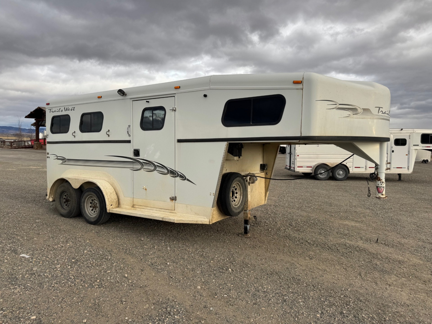 Used 2002 Trails West 2H GN Horse Trailer