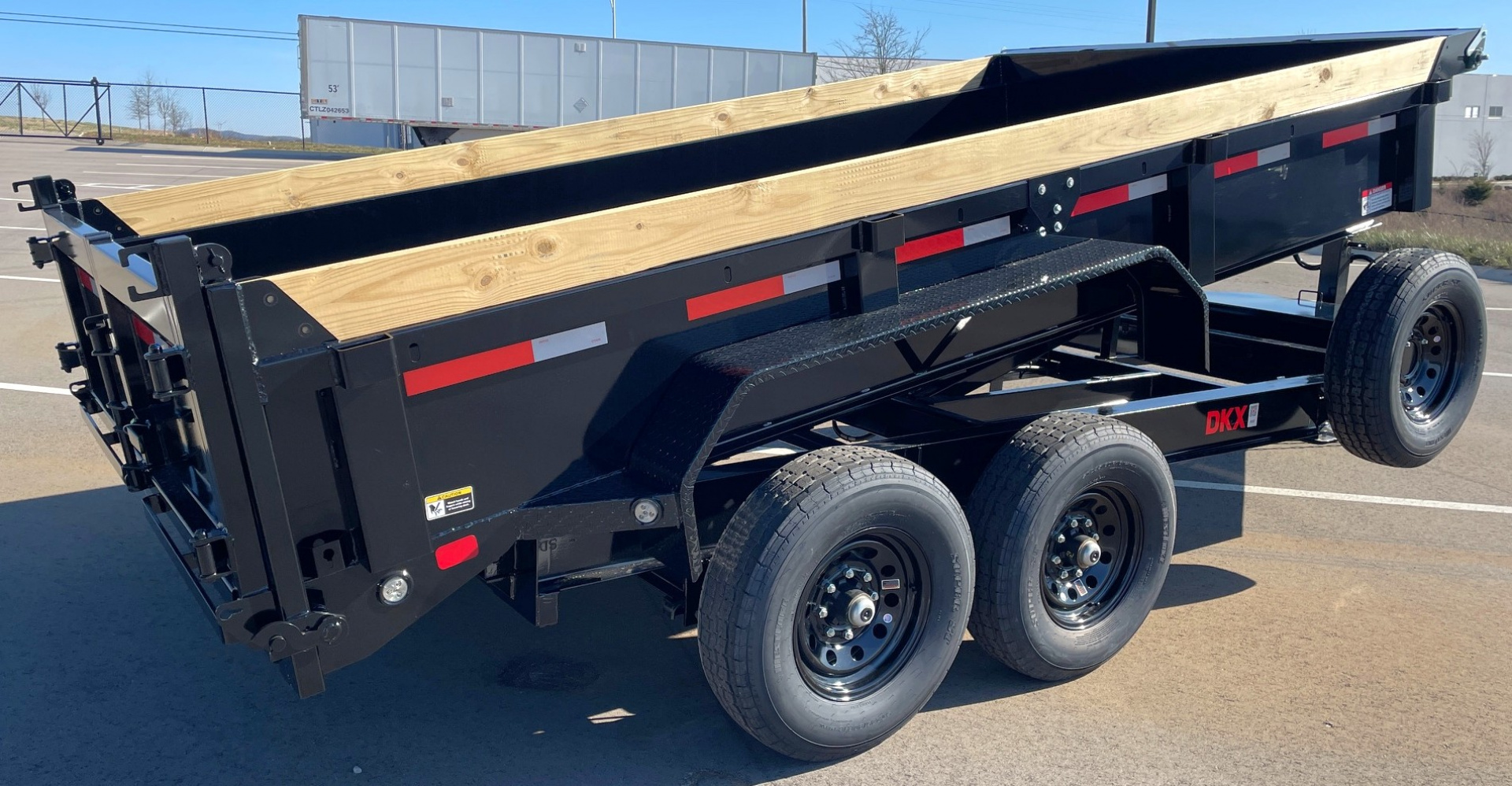 New MAXX-D DKX 14' Scissor Hoist Dump Trailer 14,000 GVWR, 10 Gauge, 24" Sides, Black, Spare, Ramps