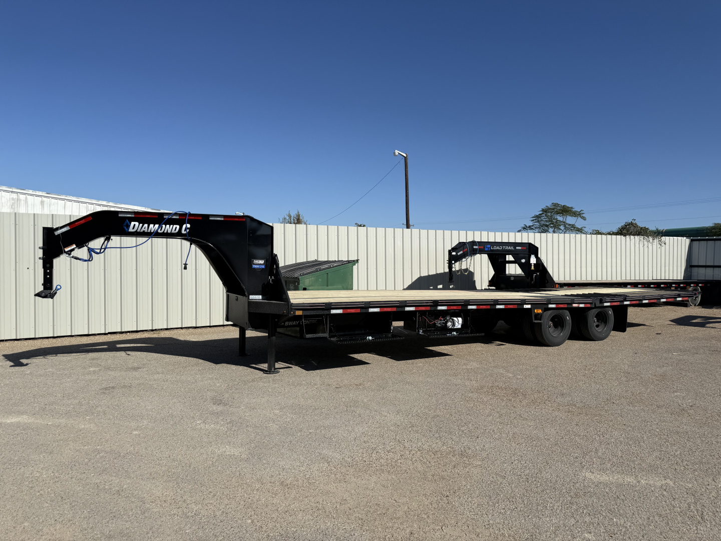 New 2026 Diamond C Trailers FMAX210 102X32 HYD Gooseneck Bodies