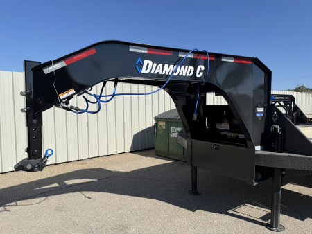 New 2026 Diamond C Trailers FMAX210 102X32 HYD Gooseneck Bodies
