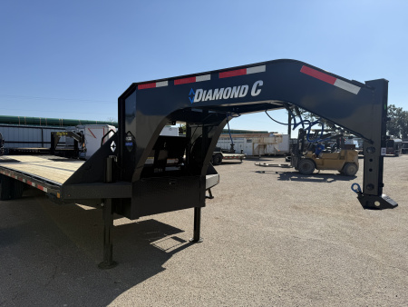 New 2026 Diamond C Trailers FMAX210 102X32 HYD Gooseneck Bodies