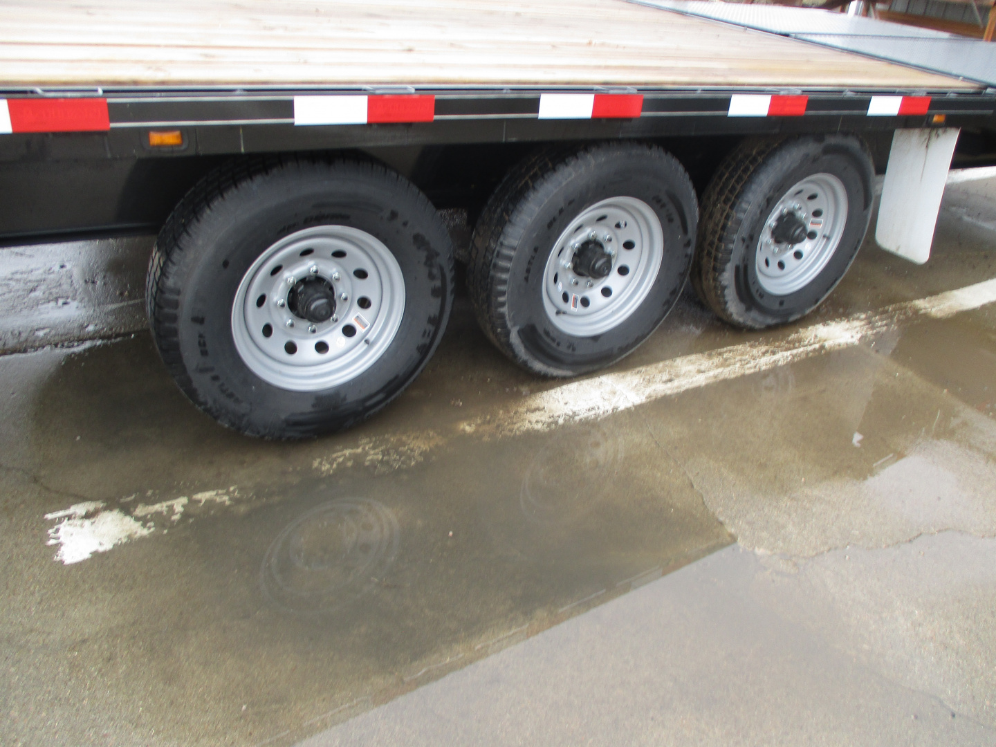 New 2025 Titan Trailer Flatbed Flatbed Trailer 8'6 X30