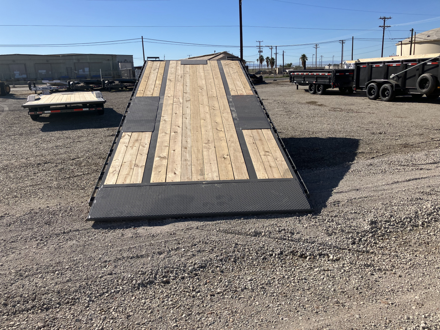New 2026 Diamond C Trailers DET 207 24 X 102 Deckover Trailer