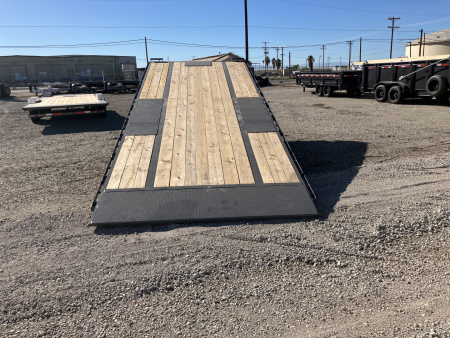 New 2026 Diamond C Trailers DET 207 24 X 102 Deckover Trailer