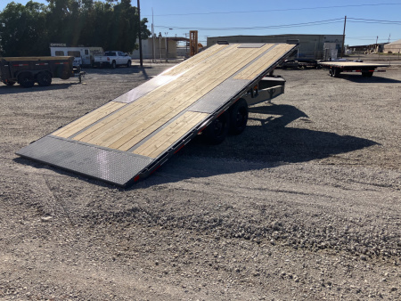 New 2026 Diamond C Trailers DET 207 24 X 102 Deckover Trailer