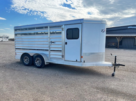 Used 2024 Exiss 6 Pen Bumper Pull Trailer
